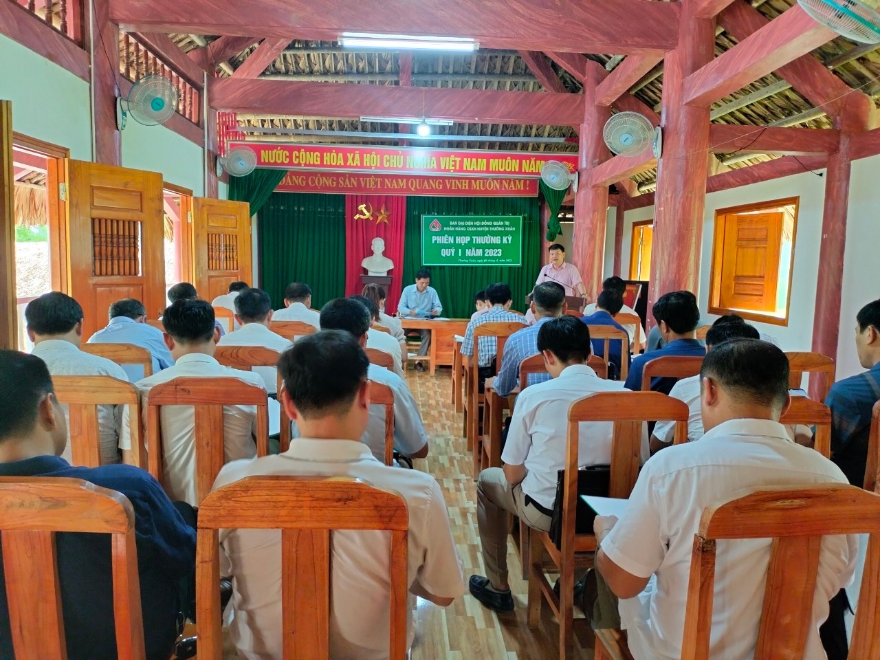 Các đại biểu dự hội nghị
